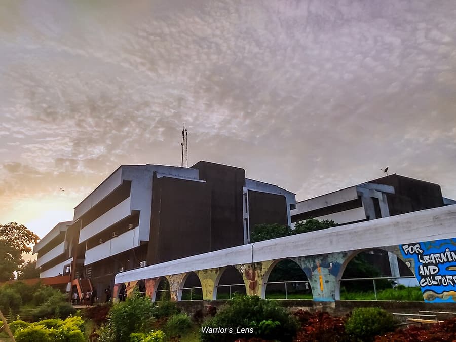 Minh họa golden hour, blue hour và ánh sáng giữa trưa trong phần thực hành